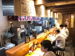 麺屋音の店内①