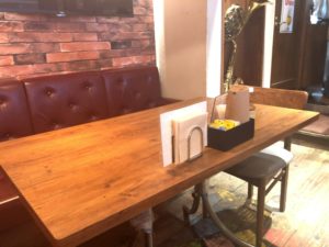 ヴィレッジヴァンガードダイナーの店内①