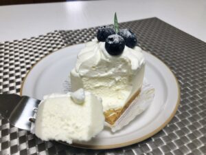 パティスリーシフォンのレアチーズケーキムース①