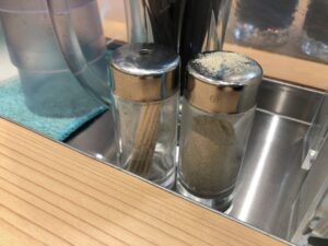 良記餃子軒の卓上調味料②