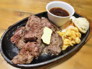 肉と米ハジメのハジメレアステーキ④