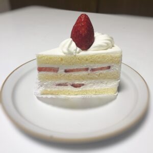 パティスリーシフォンの苺のショートケーキ①
