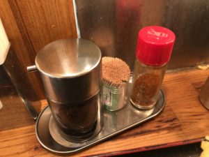 おにやんまの卓上調味料